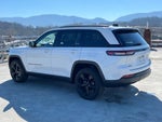 2023 Grand Cherokee Thumbnail 4