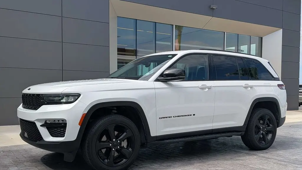 Preowned 2023 Jeep Grand Cherokee Limited for Sale