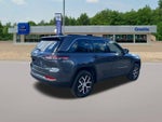 2025 Grand Cherokee Thumbnail 5