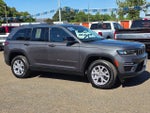 2022 Grand Cherokee Thumbnail 3