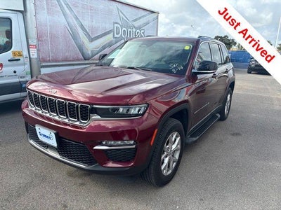 Photo of a 2022 Jeep Grand Cherokee 4X4 Limited 4DR SUV (midyear Release) for sale