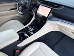 2023 Grand Cherokee Thumbnail 17