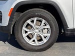 2023 Grand Cherokee Thumbnail 32