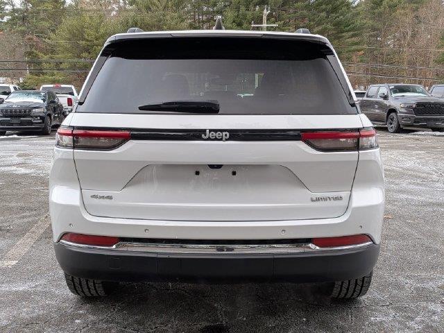 2024 Jeep Cherokee - $26,940