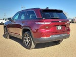 2024 Grand Cherokee Thumbnail 3