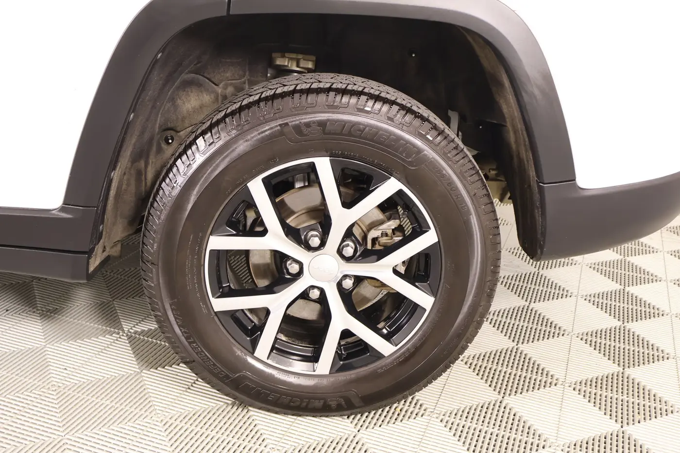 2024 Jeep Cherokee - $31,499