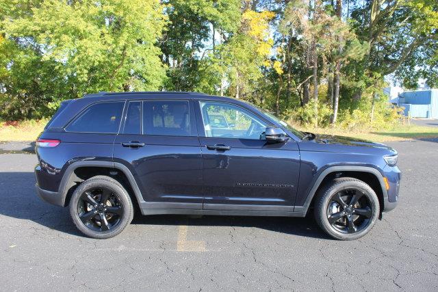 2024 Jeep Cherokee - $33,140