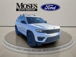 2023 Grand Cherokee Thumbnail 3