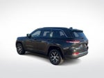 2024 Grand Cherokee Thumbnail 6