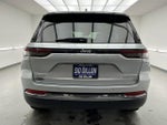 2025 Grand Cherokee Thumbnail 5