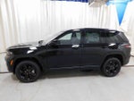 2025 Grand Cherokee Thumbnail 2