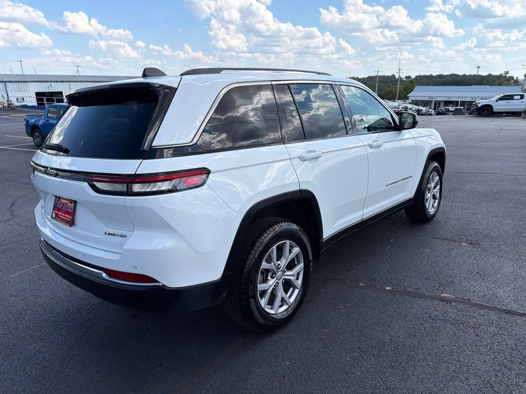 2022 Jeep Cherokee - $23,498