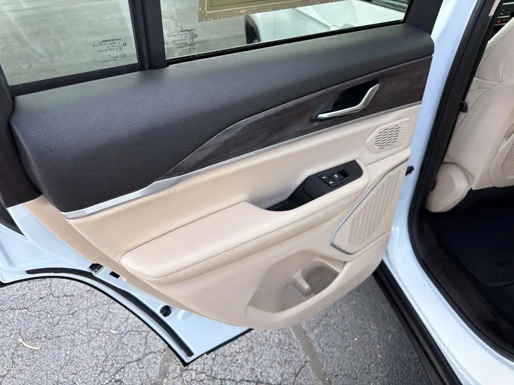 2022 Jeep Cherokee - $23,498