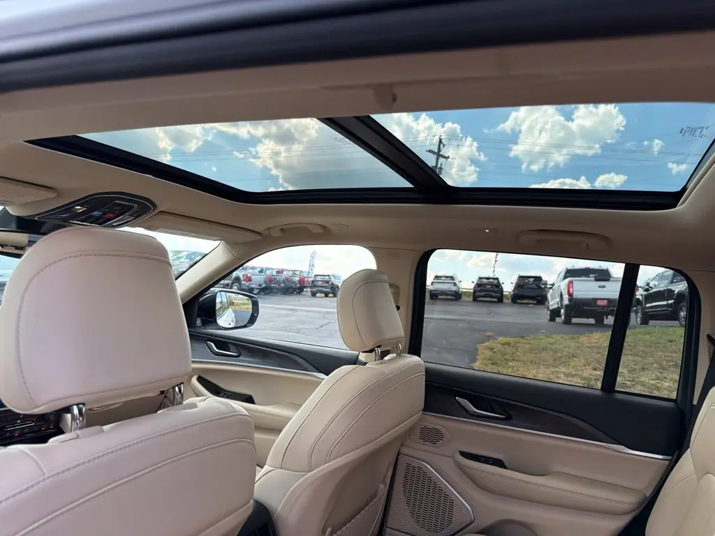 2022 Jeep Cherokee - $23,498