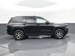 2023 Grand Cherokee Thumbnail 4