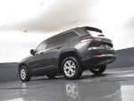 2023 Grand Cherokee Thumbnail 16