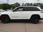 2024 Grand Cherokee Thumbnail 4