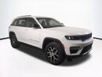 2025 Grand Cherokee Thumbnail 2