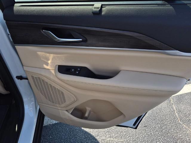 2025 Jeep Cherokee - $37,995