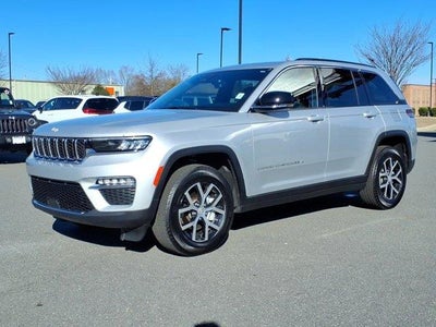 Photo of a 2025 Jeep Grand Cherokee 4X4 Limited 4DR SUV for sale
