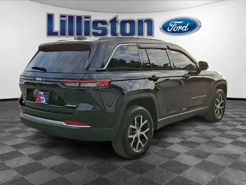 2026 Jeep Cherokee - $43,590