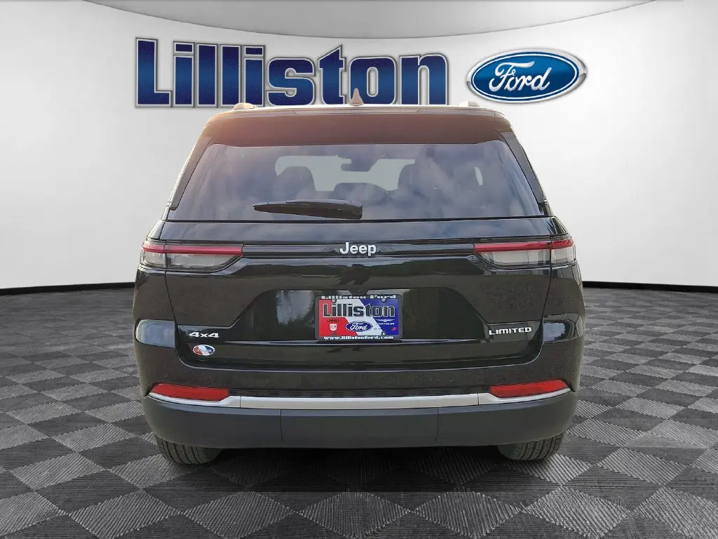 2026 Jeep Cherokee - $43,590