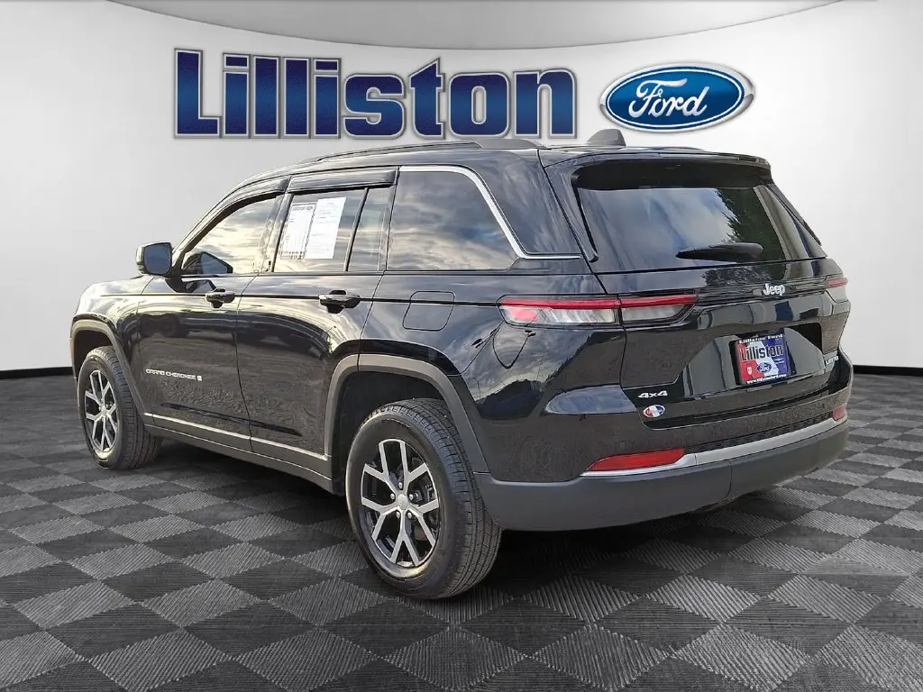 2026 Jeep Cherokee - $43,590