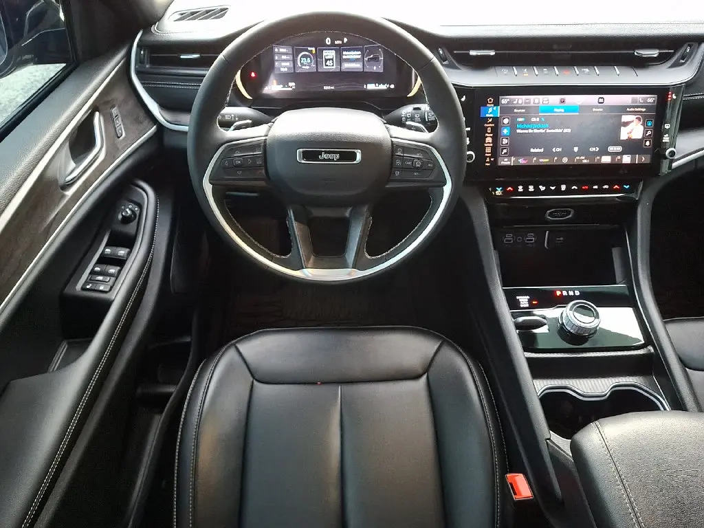 2026 Jeep Cherokee - $43,590