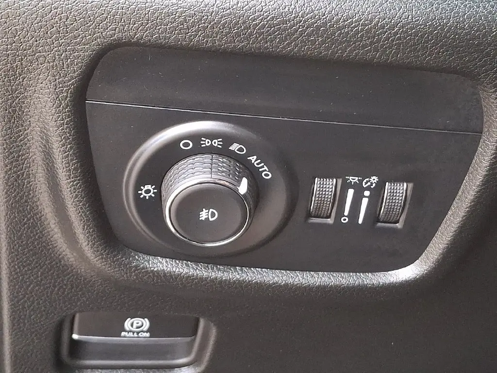 2026 Jeep Cherokee - $43,590