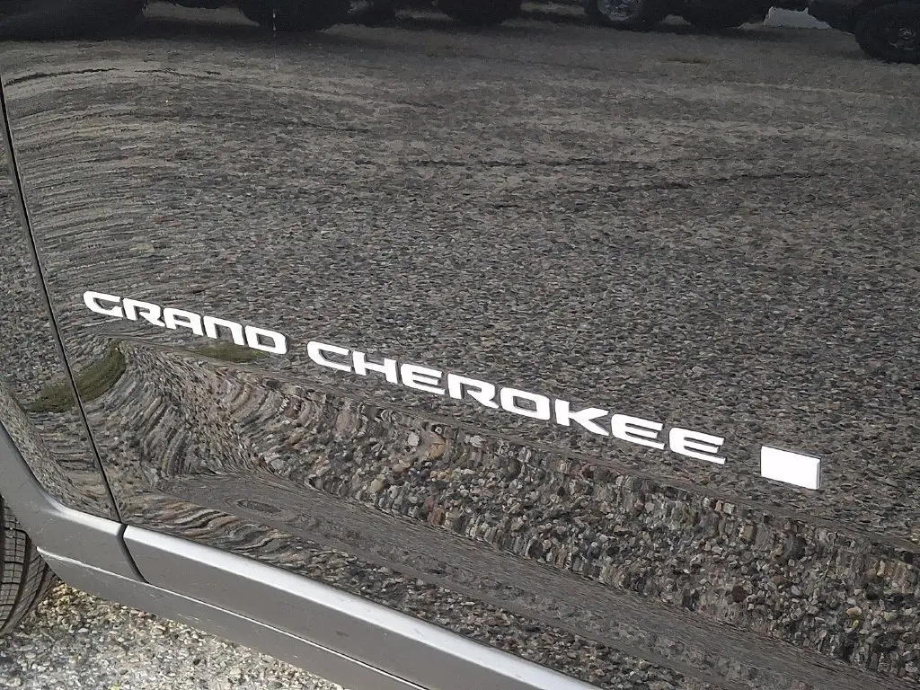2026 Jeep Cherokee - $43,590