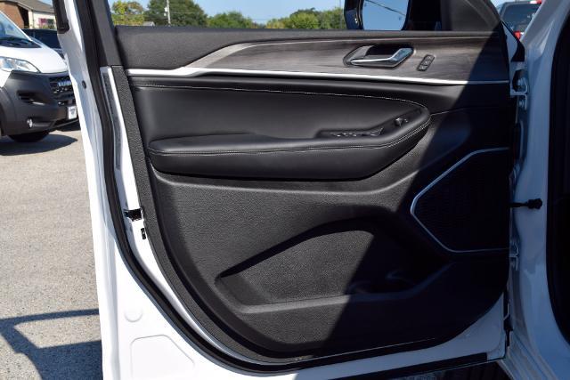 2026 Jeep Cherokee - $42,225