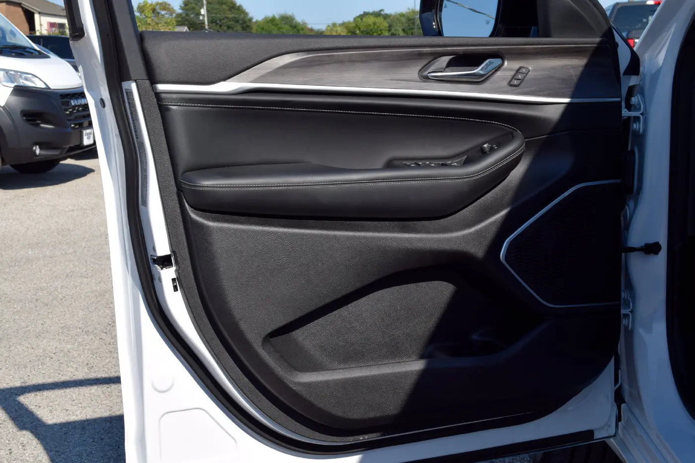 2026 Jeep Cherokee - $42,225