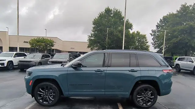 2026 Jeep Grand Cherokee Limited Reserve