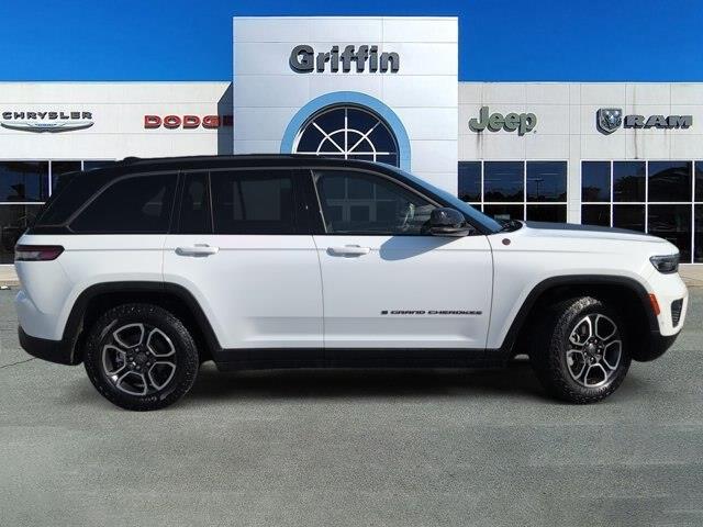 2022 Jeep Cherokee - $25,970