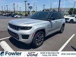 2022 Grand Cherokee Thumbnail 1