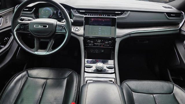 2022 Jeep Grand Cherokee Overland