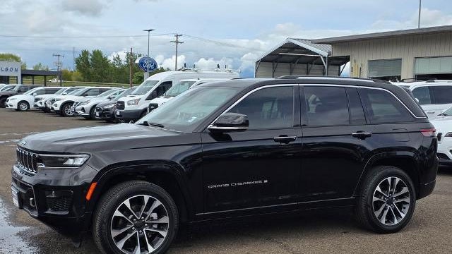 2022 Jeep Grand Cherokee Overland