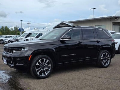 2022 Jeep Grand Cherokee 4X4 Overland 4DR SUV (midyear Release)