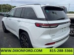 2023 Grand Cherokee Thumbnail 3