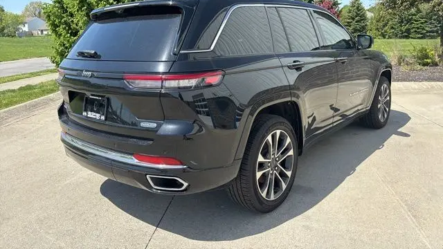 2022 Jeep Grand Cherokee Overland