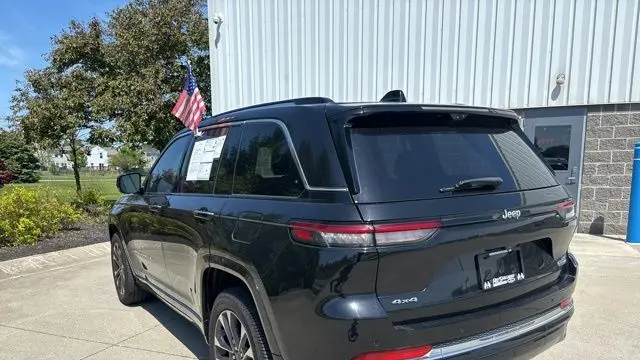 2022 Jeep Grand Cherokee Overland
