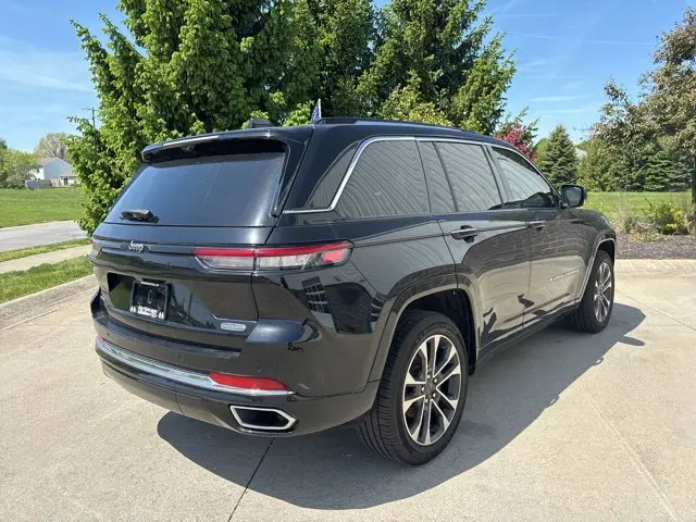 2022 Jeep Cherokee - $31,990
