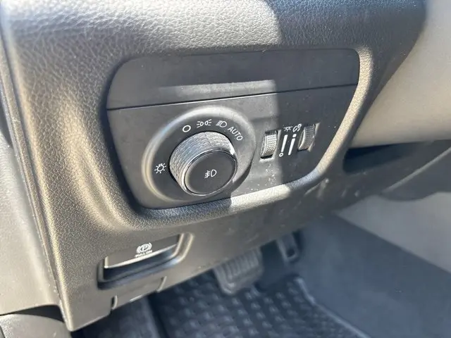 2022 Jeep Cherokee - $31,990