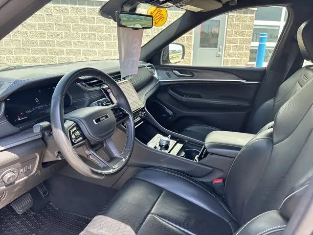 2022 Jeep Cherokee - $31,990