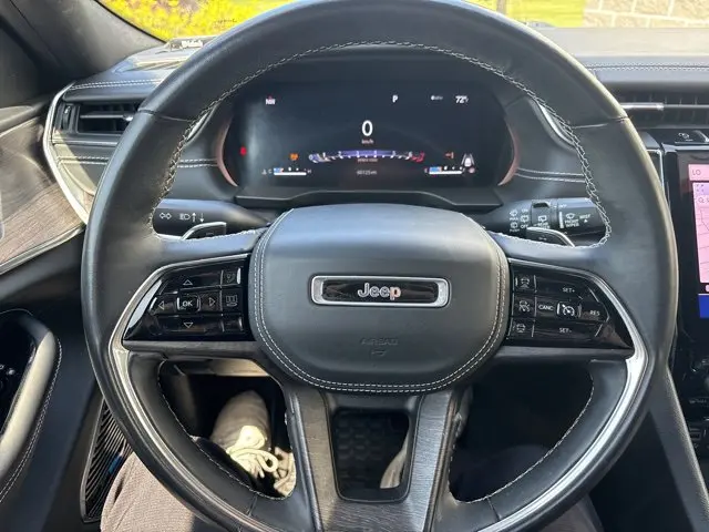 2022 Jeep Cherokee - $31,990