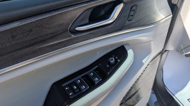 2022 Jeep Grand Cherokee Overland