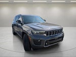 2022 Grand Cherokee Thumbnail 3