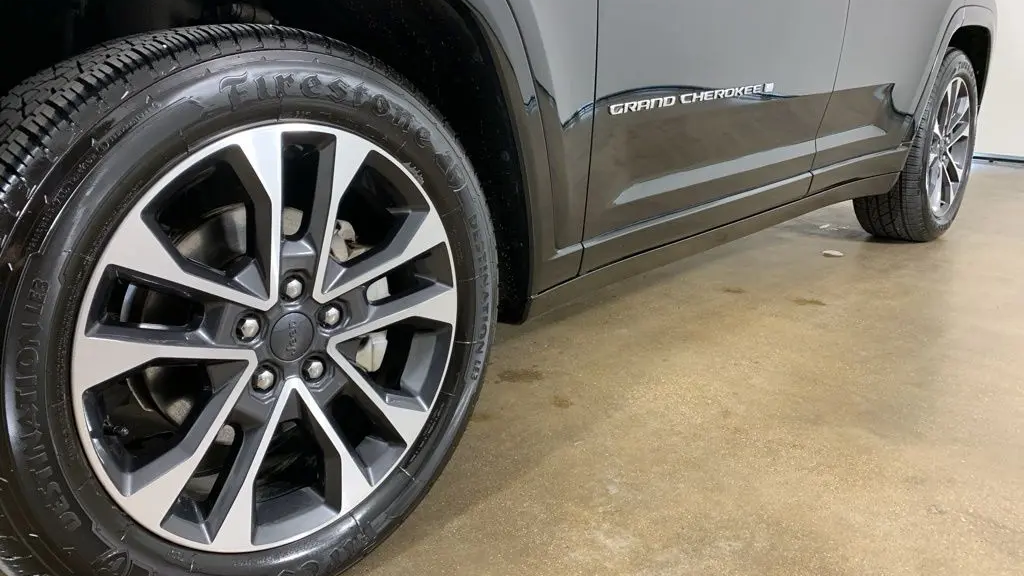 2022 Jeep Grand Cherokee Overland