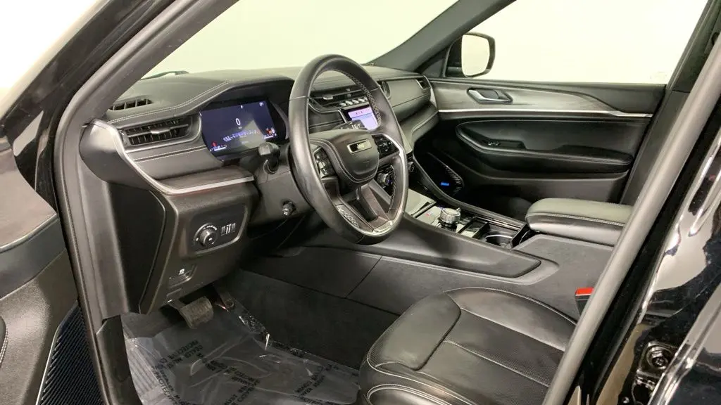 2022 Jeep Grand Cherokee Overland