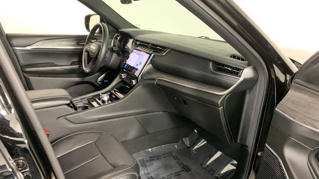 2022 Jeep Grand Cherokee Overland